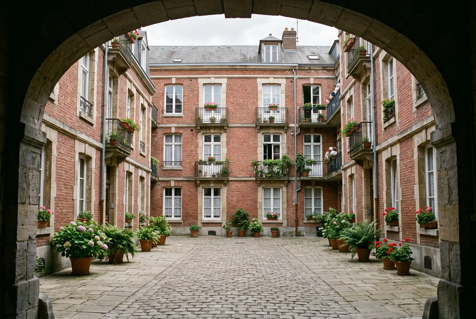 Cour intérieure d'un immeuble à Amiens